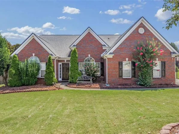 27 Buckthorn Dr, Jefferson, GA 30549