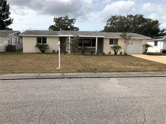4th image of 3133 Blue Bird Dr
