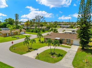 163 SW 48th Ter, Cape Coral, FL 33914