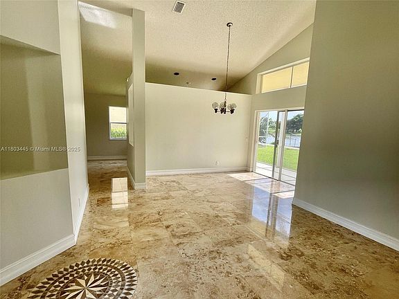 4th image of 808 Stanton Dr #0