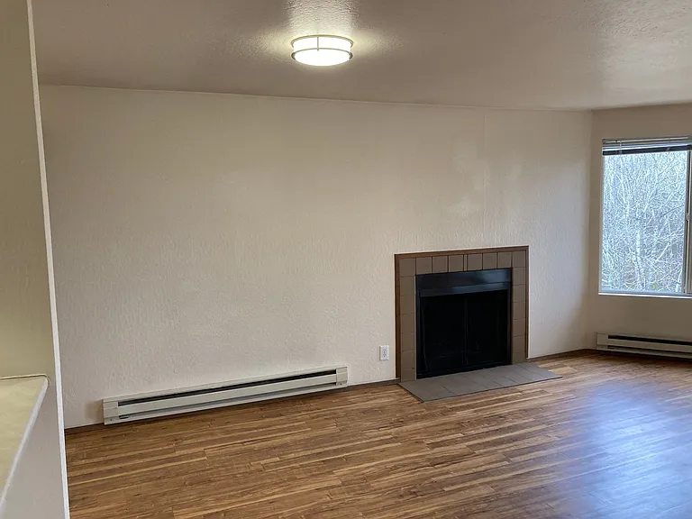 Lawton Park Apartments — Photo 14