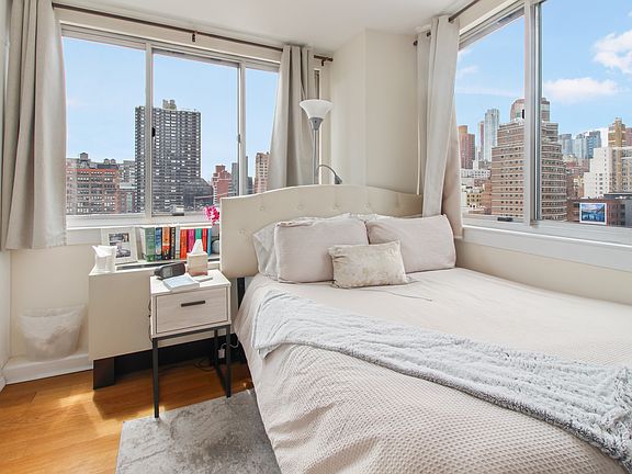 3rd image of 308 E 38th St APT 12A