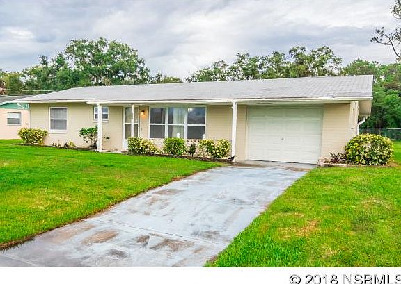 3rd image of 108 Palm Breeze Dr