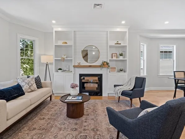 41-43 Prichard Ave #Ph, Somerville, MA 02144