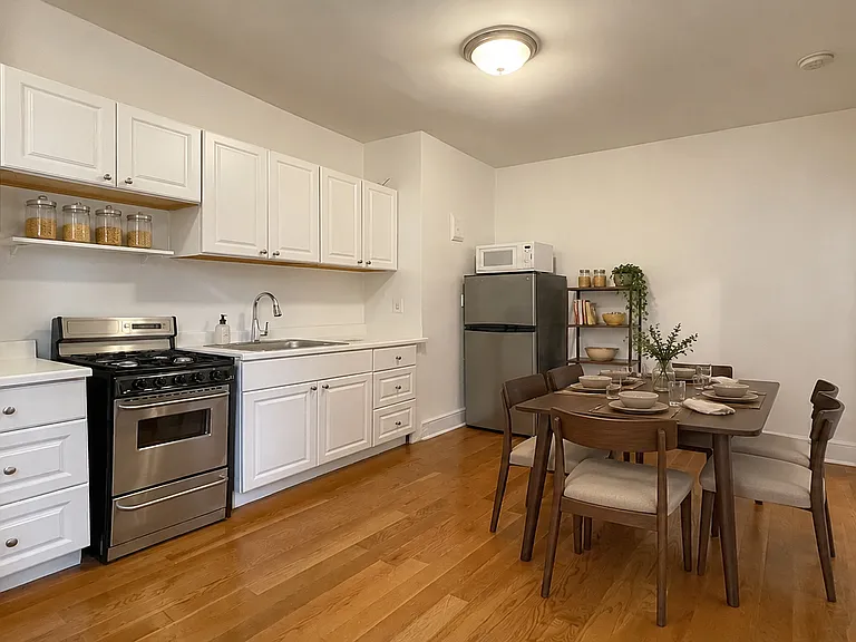 101 Thompson St #5 — Photo 1