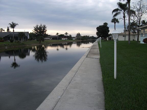 2nd image of 728 Joel Blvd