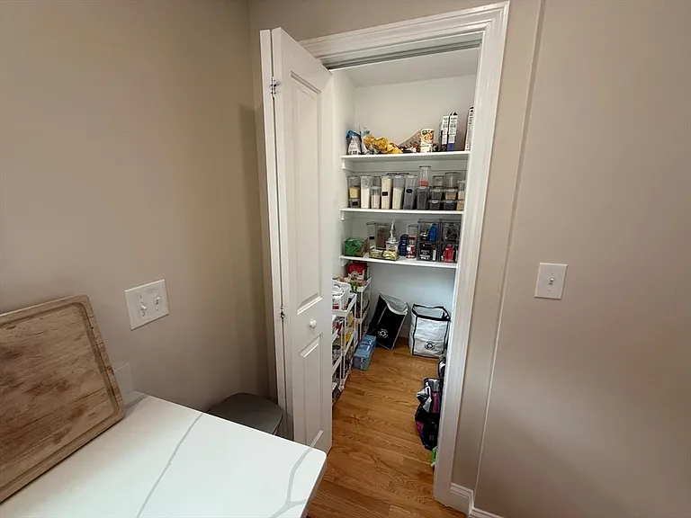42 Ashland St #1F — Photo 4
