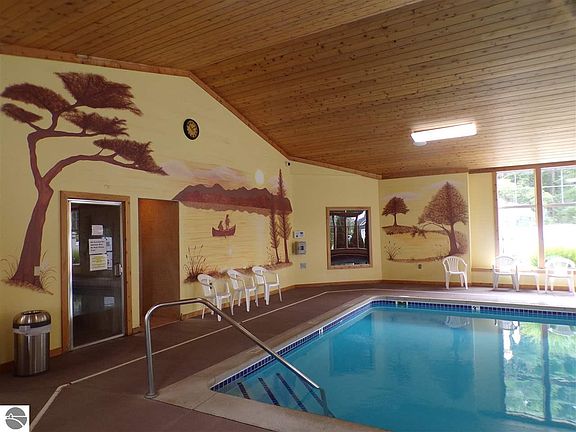 3rd image of 1246 Sunnyside Dr #404