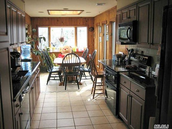 3rd image of 2608 Burro Ln