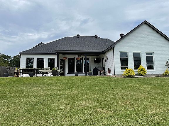 3rd image of 18223 Kenner Dr
