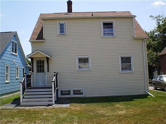 2nd image of 50 Greenwood Ave