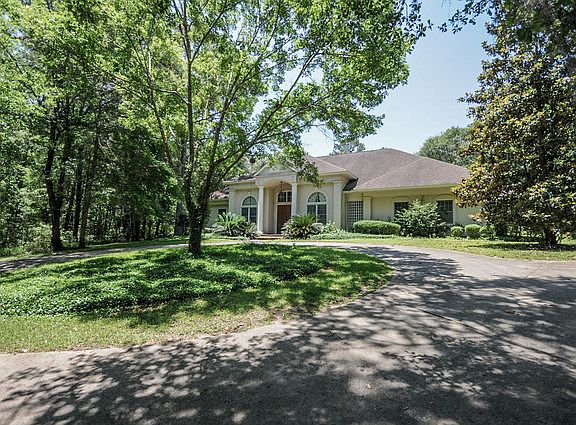 2nd image of 989 Ilex Way