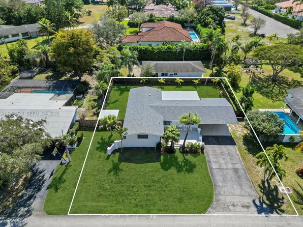 9320 SW 125th Ter, Miami, FL 33176