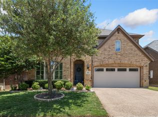 8901 James Dr, Argyle, TX 76226