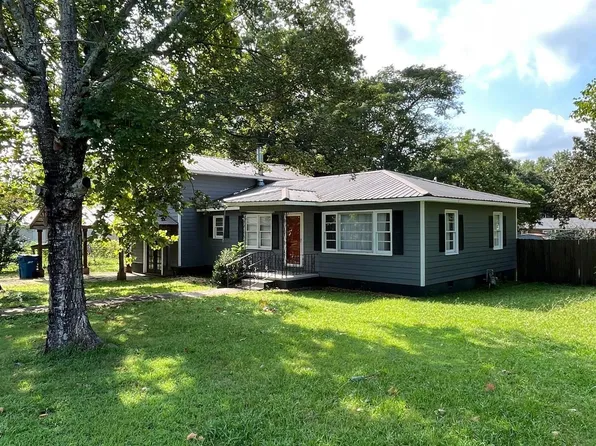 120 1st Pl SE, Arab, AL 35016