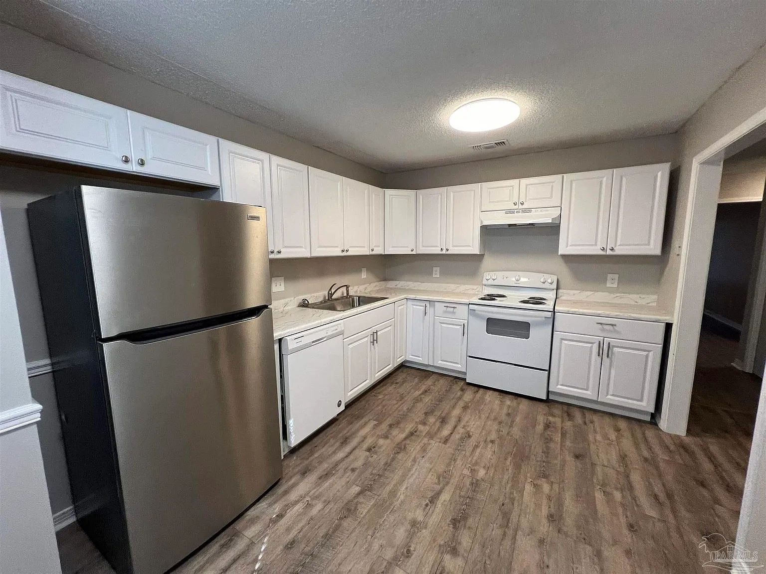 2 bed, 1.0 bath, 900 sqft, $1,095 — Photo 4
