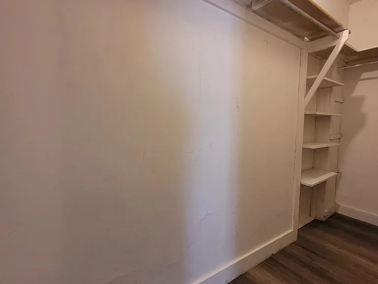 1124 W Koenig St — Photo 4