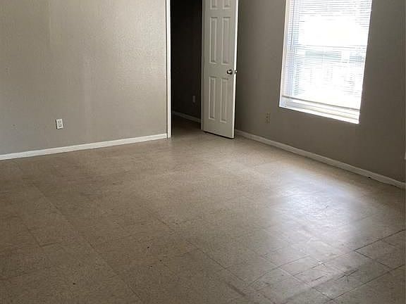 4th image of 5130 Chapman St APT 4