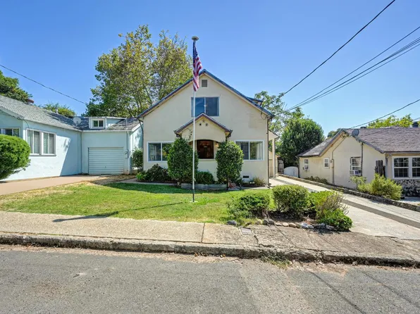 155 Sunset Dr, Auburn, CA 95603