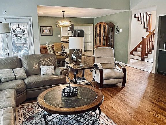 4th image of 12322 Burgoyne Dr