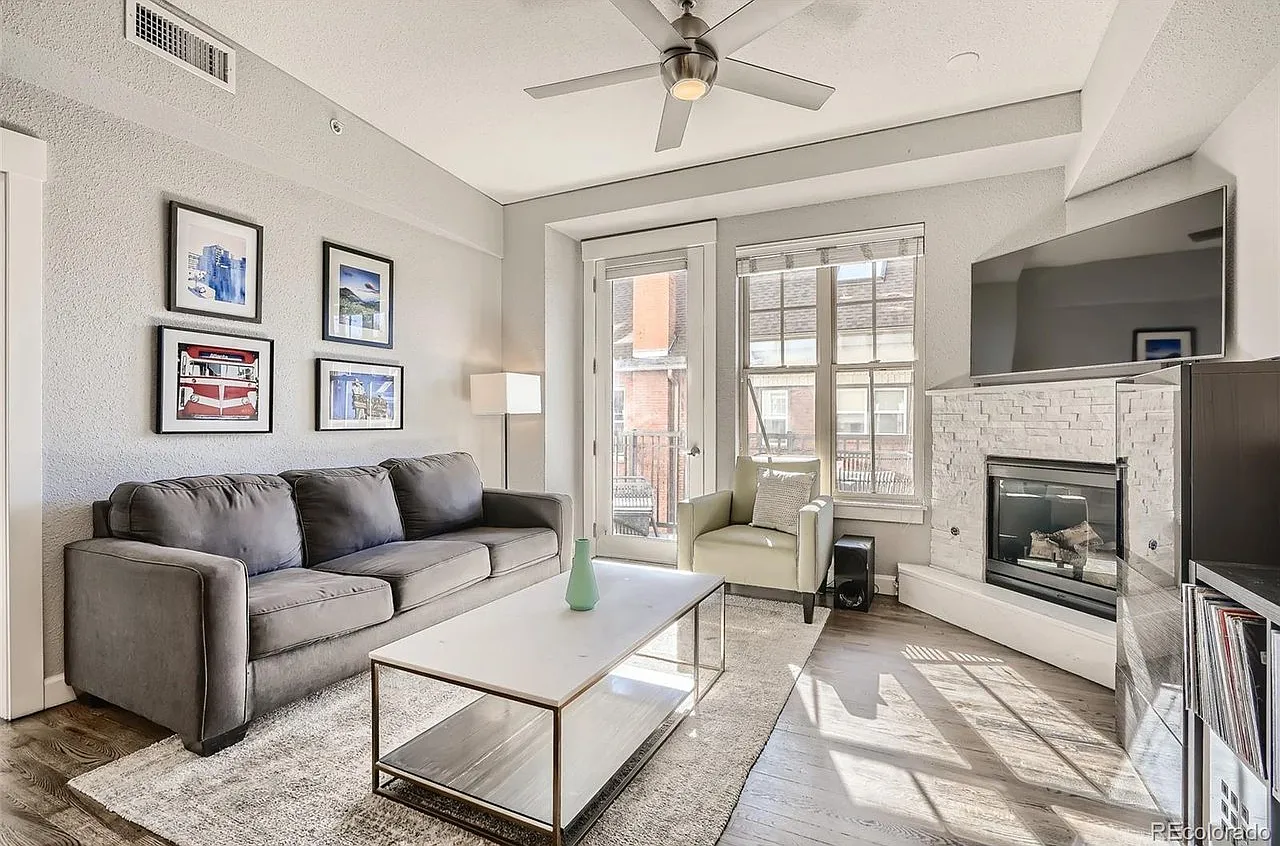 2 bed, 1140 sqft, $2,950 — Photo 1