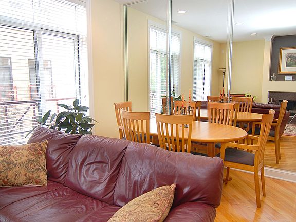 Living Room/Dinning Room 