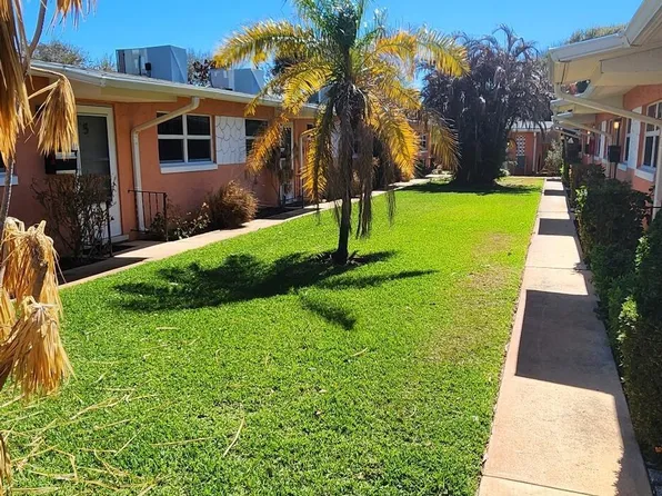 205 Cleveland Ave APT 1, Cocoa Beach, FL 32931