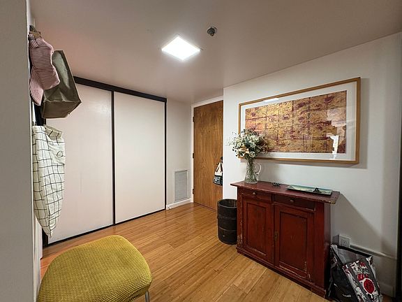 2nd image of 320 Palo Alto Ave APT A2