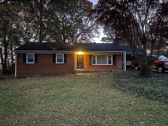 3rd image of 111 Alta Ln