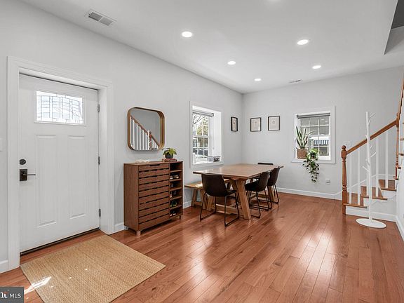 2nd image of 2302 Emmett Dr