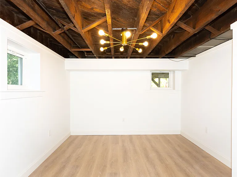 138 Murdock Rd — Photo 21