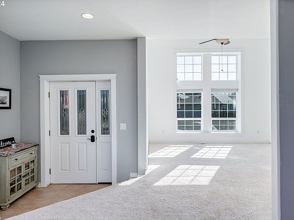 3rd image of 316 Birchwood Dr