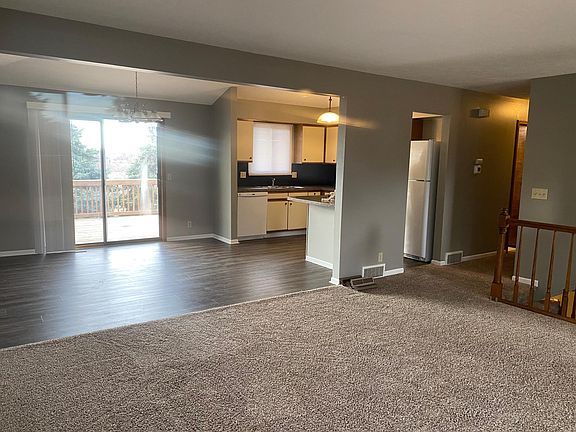 4th image of 7512 S 135th Ct