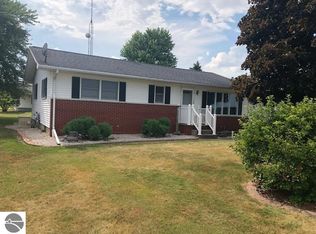 215 N Farr St, Ashley, MI 48806