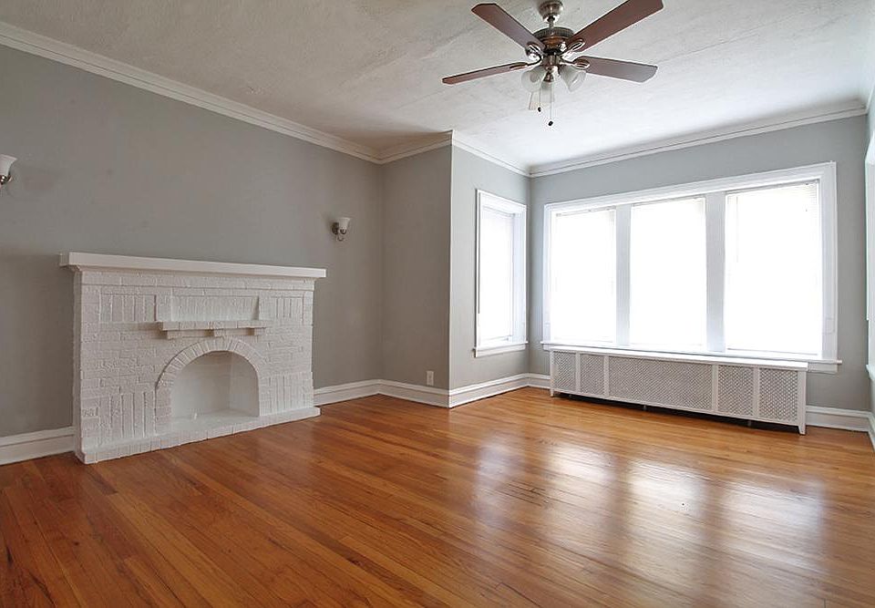 1st image of 136 N Humphrey Ave APT 3S