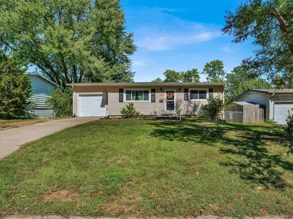 3206 SW Twilight Dr, Topeka, KS 66614