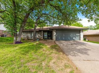 1350 Breckenridge Rd, Mansfield, TX 76063