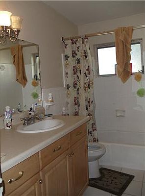 5th image of 1021 Hispana Ave