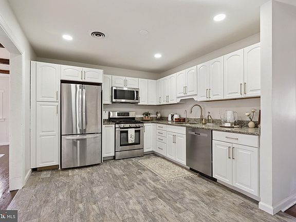 2nd image of 210 Lakewood Ave