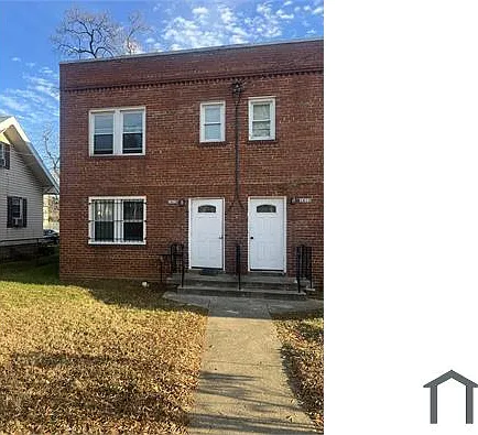 2 bed, $2,400 — Photo 2