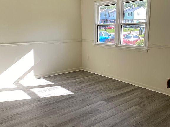 5th image of 2504 Sedgewick Pl