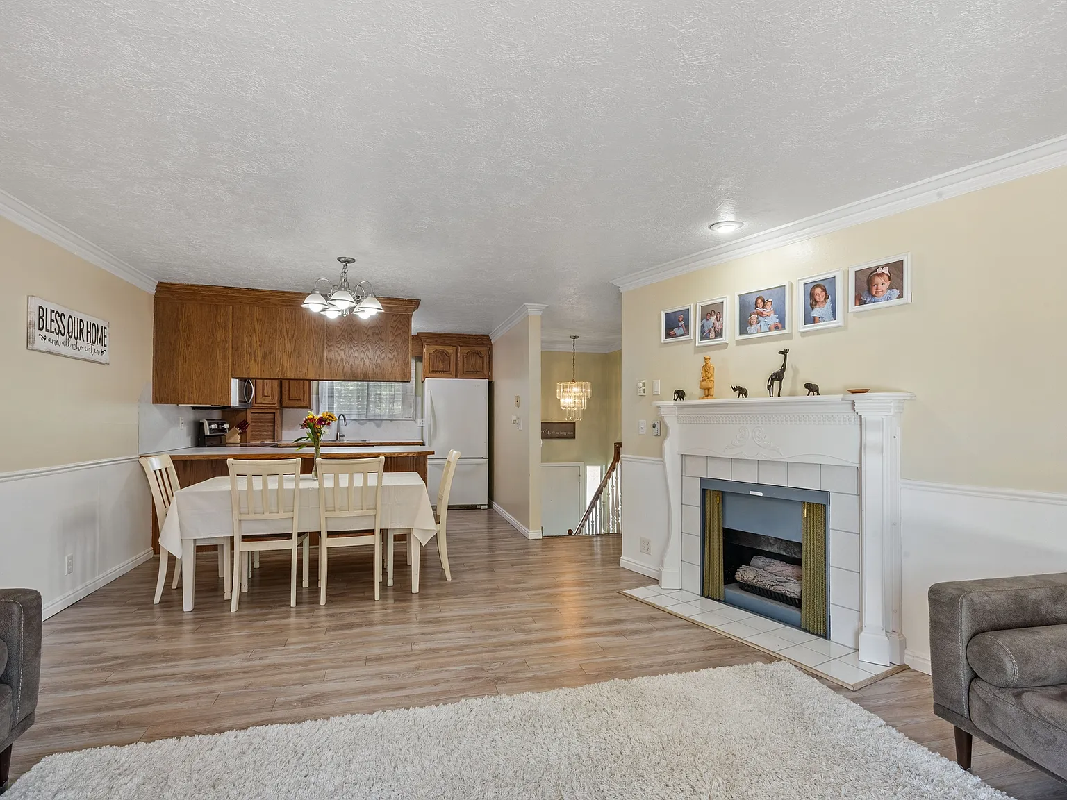 4 bed, 1888 sqft, $2,200 — Photo 3