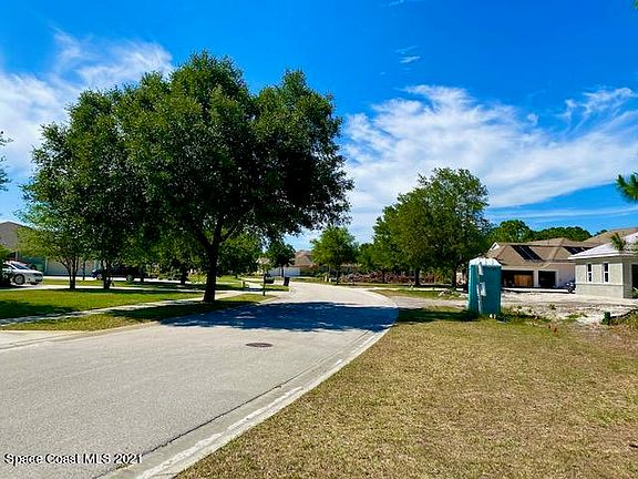 5th image of 2161 SE Windbrook Dr
