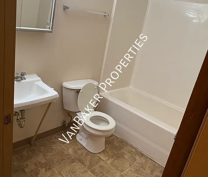 247 E Main St #207 — Photo 6