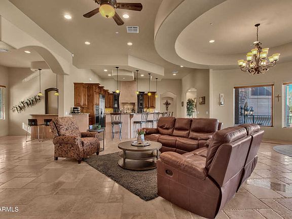 3rd image of 11064 N Valley Dr
