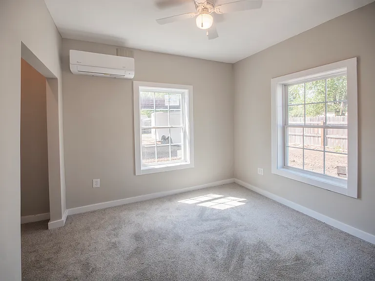 217 E 19th St #5 — Photo 9