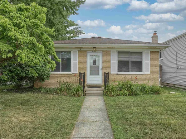 24111 Cottrell St, Clinton Township, MI 48035