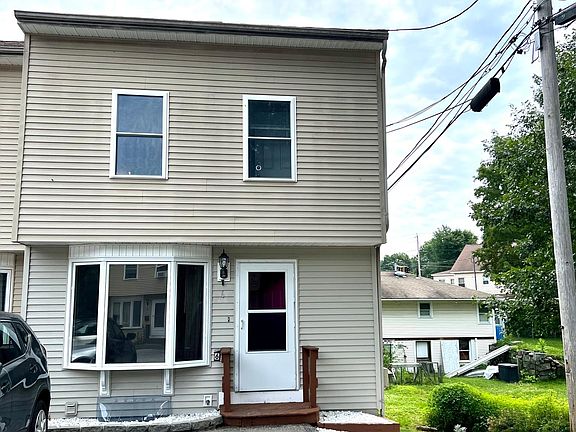 2nd image of 95 Harbor Ave Unit 6