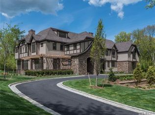 35 Stone Hill Dr, Syosset, NY 11791