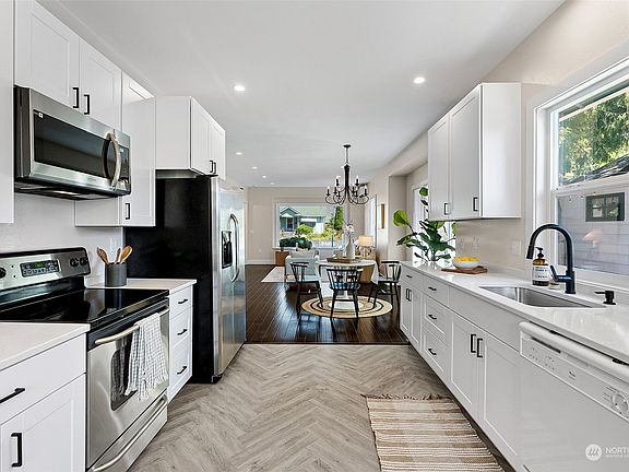 5th image of 4310 S G Street